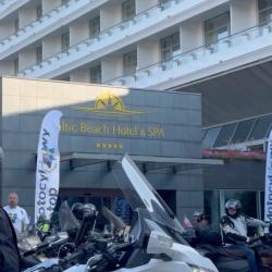 Pie mums viesojas dažādi ceļotāji – ģimenes, pāri, draugi…

Bet šoreiz – īpaši interesanta kompānija.
Ziemaļeiropas tūres ietvaros Baltic Beach Hotel & SPA viesojās īsti ceļa valdnieki – baikeri! 