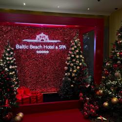 ✨ Pirmā Advente klāt – piepildi sirdi un dienas ar svētku burvību.

Atklāj Ziemassvētku sezonu kopā ar mums:

