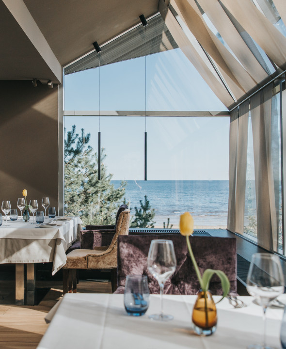 AMBER VIEW Restaurant – Seafood &amp; Grill