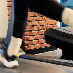 Neizlaid treniņus svētku laikā ✨

Uzturi sevi formā kopā ar kādu no “Baltic Beach Hotel & SPA” privātajiem treneriem, kas izveidos tieši Tev pielāgotu treniņu programmu un būs atbalsts ceļā uz labāko pašsajūtu.

Profesionāli, ieinteresēti un motivējoši – viņi palīdzēs tev sasniegt rezultātus un saglabāt enerģiju visai svētku sezonai. 