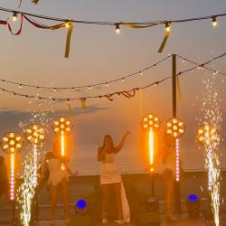 Piektdien, 8.augustā, pludmales restorānā “Beach Bar & Grill” norisinājās saulrieta koncerts “Artik & Asti Tribute Show” kopā ar @dana_ta_ !