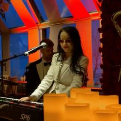 Atskats uz ❤️ Valentīndienu “Baltic Beach Hotel & SPA” 

Romantiska atmosfēra, sveču gaisma un dzīvā mūzika piepildīja vakaru ar īpašu noskaņu. ✨ Nesteidzīgas sarunas, izsmalcinātas garšas un skati uz jūru radīja mirkļus, kuros laiks šķita apstājies…

Paldies ikvienam, kurš izvēlējās svinēt mīlestību kopā ar mums. Lai šīs sajūtas paliek atmiņā vēl ilgi! ❤️

#balticbeachhotel #valentinesday