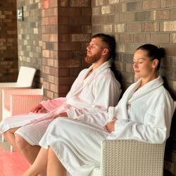 Jaunais gads sākas ar relaksējošu atpūtu! ✨

Ziemas miers pie jūras un sajūta, ka laiks pieder tikai Tev. ❄️ Izbaudi atjaunojošu relaksāciju SPA centrā, sildošas procedūras ķermenim un prātam, kā arī izsmalcinātu garšu baudījumu restorānos “Il Sole” un “VIEW Restaurant – Seafood & Grill”.

Ļauj jaunajam gadam sākties mierā, līdzsvarā un labsajūtā. 

