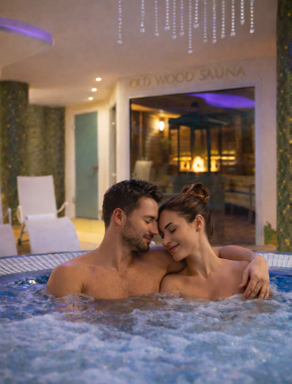 THE GARDEN OF LOVE - The Garden, massage, Prosecco & dessert